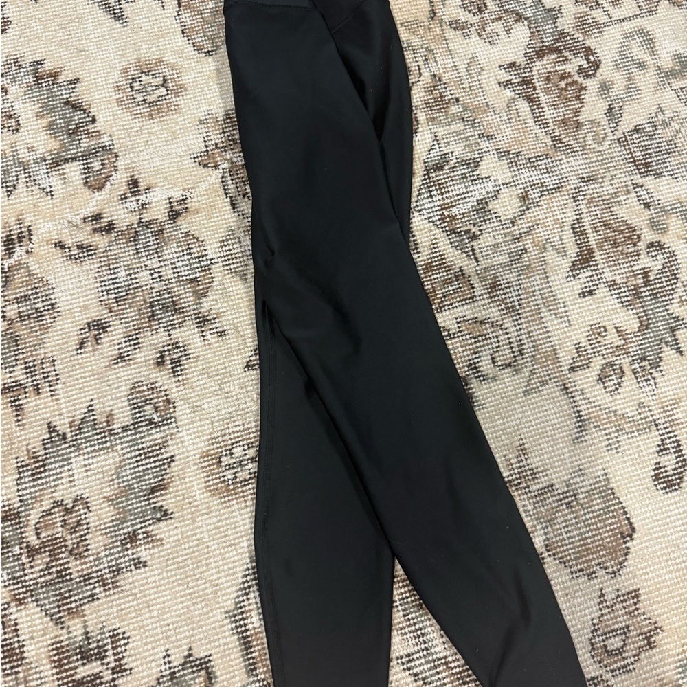 ALO Yoga Black Leggings Airbrush